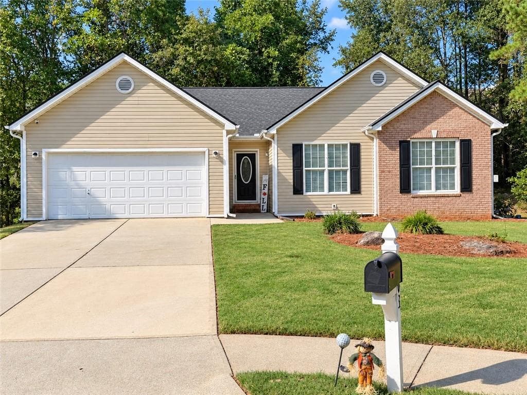 3 bedroom, 2 bathroom, 1,876 sq ft single family residence for sale at 603 Mossy Trace, Winder, GA 30680 — photo 1 of 26