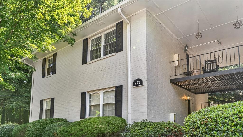 2 bedroom, 1 bathroom, 840 sq ft condominium for rent at 777 Jordan Lane G1, Atlanta, GA 30033 for $1,615 a month — photo 1 of 8