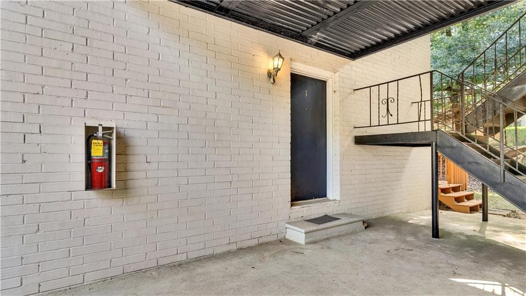 2 bedroom, 1 bathroom, 840 sq ft condominium for rent at 777 Jordan Lane G1, Atlanta, GA 30033 for $1,615 a month — photo 2