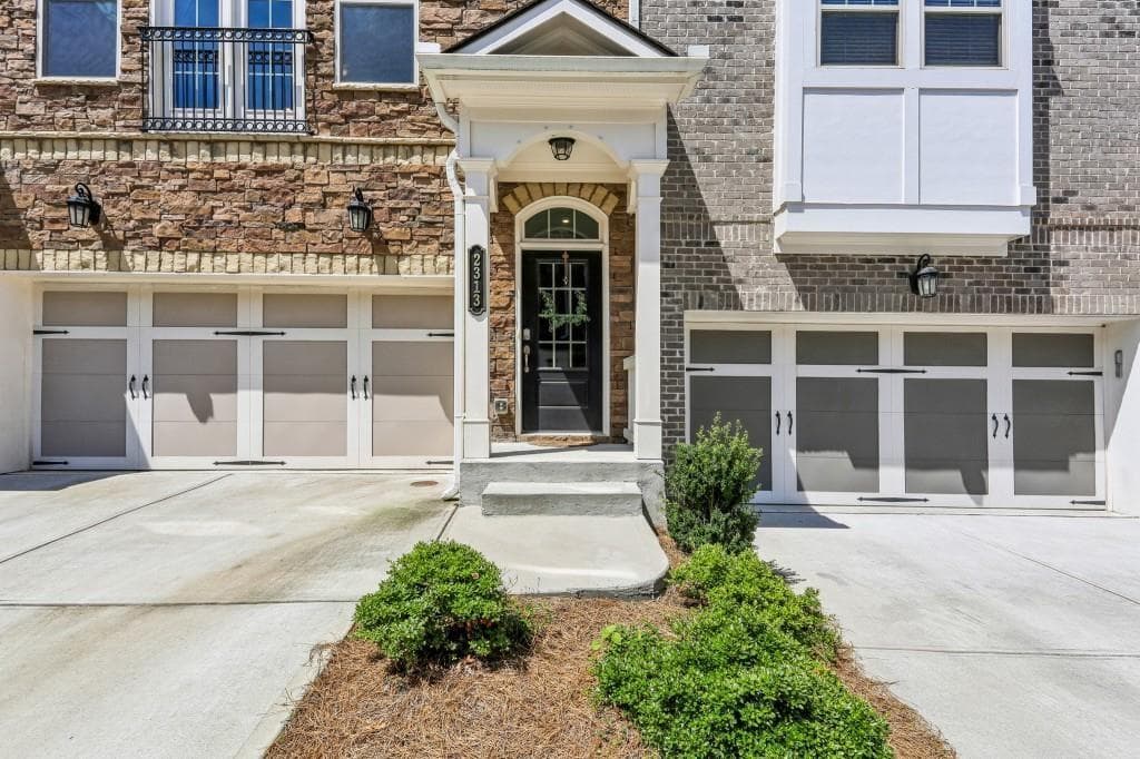 3 bedroom, 4 bathroom, 2,112 sq ft townhouse for rent at 2313 Kaylen Drive, Atlanta, GA 30341 for $3,500 a month — photo 2