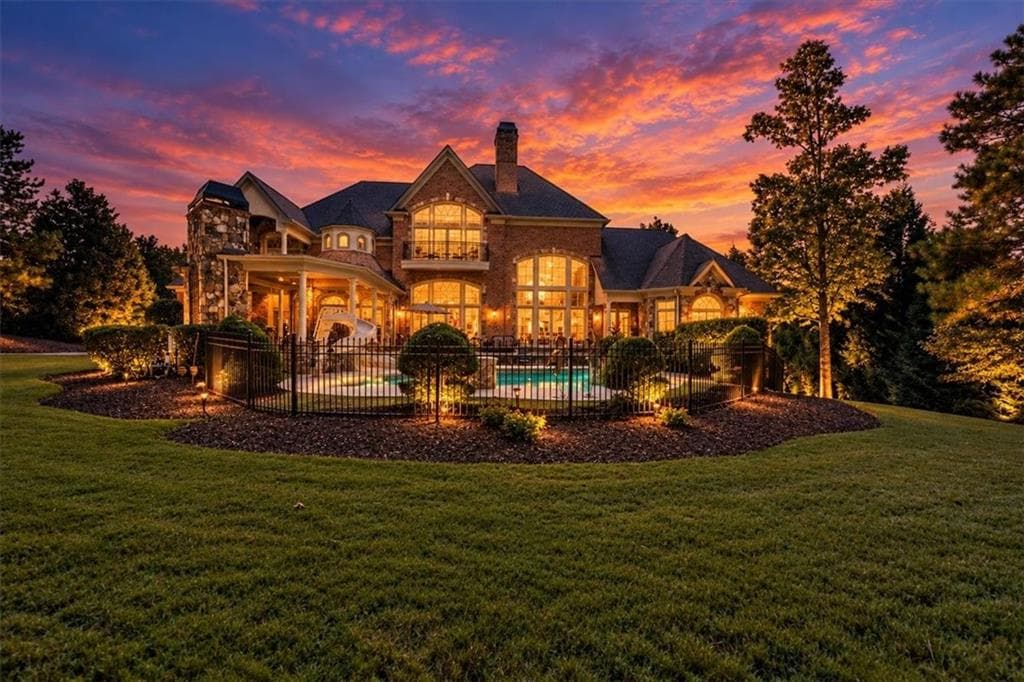 7 bedroom, 7 bathroom, 10,800 sq ft single family residence for sale at 3124 Watsons Bend, Milton, GA 30004 — photo 5