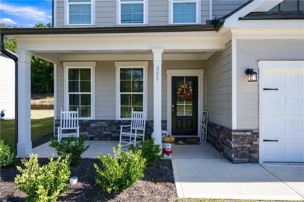 4 bedroom, 3 bathroom, 2,154 sq ft single family residence for sale at 209 Annie Lane, Statham, GA 30666 — photo 3