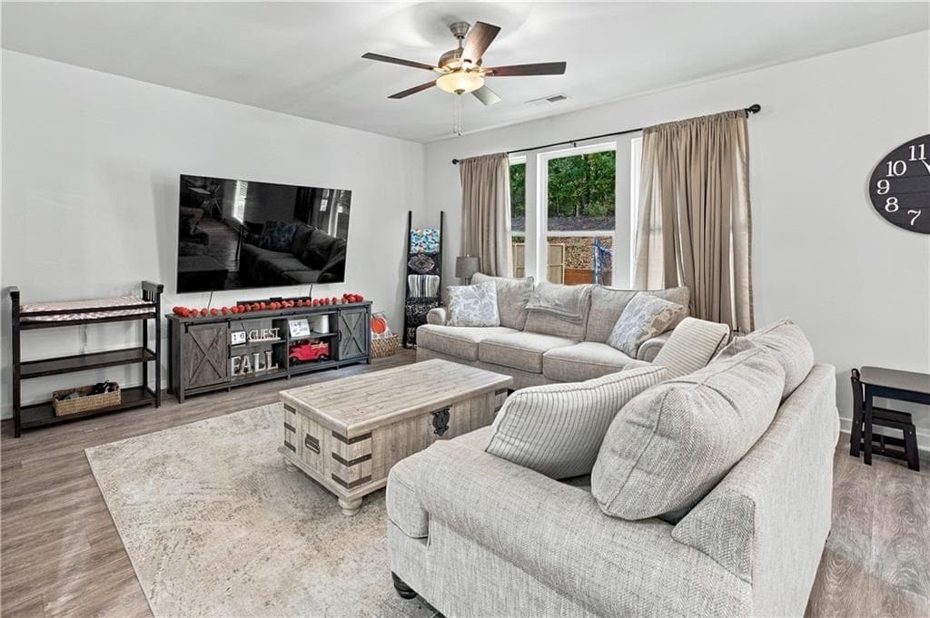 4 bedroom, 3 bathroom, 2,154 sq ft single family residence for sale at 209 Annie Lane, Statham, GA 30666 — photo 6