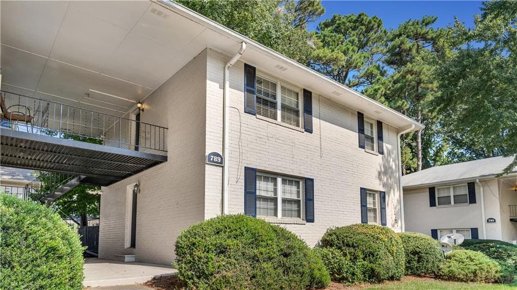 2 bedroom, 1 bathroom, 840 sq ft condominium for rent at 789 Jordan Lane D2, Decatur, GA 30033 for $1,615 a month — photo 1 of 8