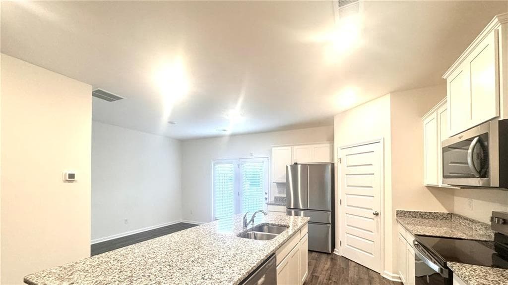 3 bedroom, 3 bathroom, 2,196 sq ft townhouse for rent at 403 Elgin Drive, Lawrenceville, GA 30045 for $2,550 a month — photo 9