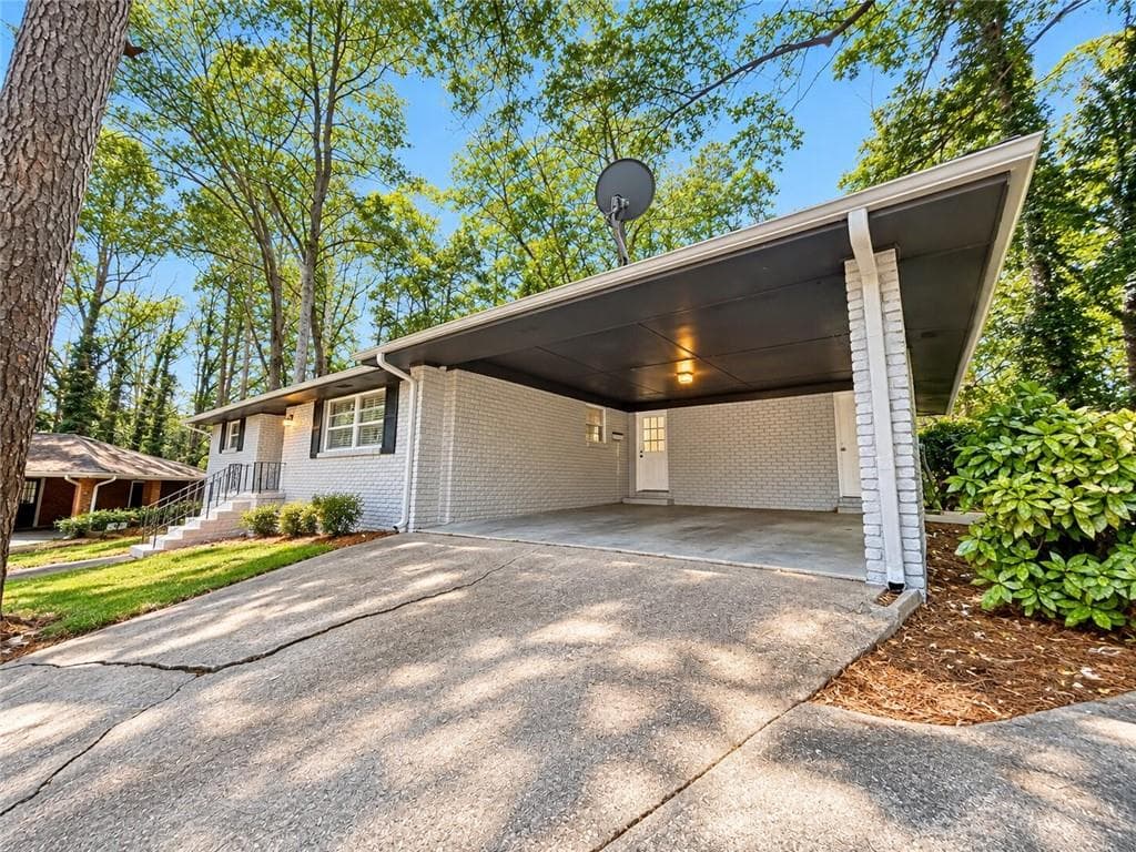 3 bedroom, 2 bathroom, 1,656 sq ft single family residence for rent at 1923 Farris Drive, Decatur, GA 30032 for $1,898 a month — photo 1 of 26