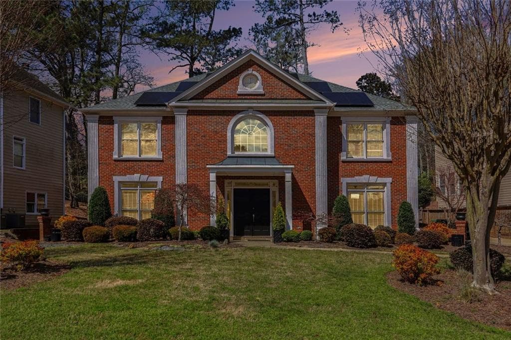 5 bedroom, 5 bathroom, 3,351 sq ft single family residence for sale at 5219 Tealing Drive, Roswell, GA 30075 — photo 1 of 35