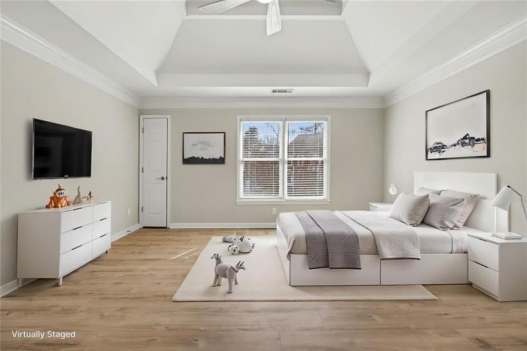 5 bedroom, 5 bathroom, 3,351 sq ft single family residence for sale at 5219 Tealing Drive, Roswell, GA 30075 — photo 6
