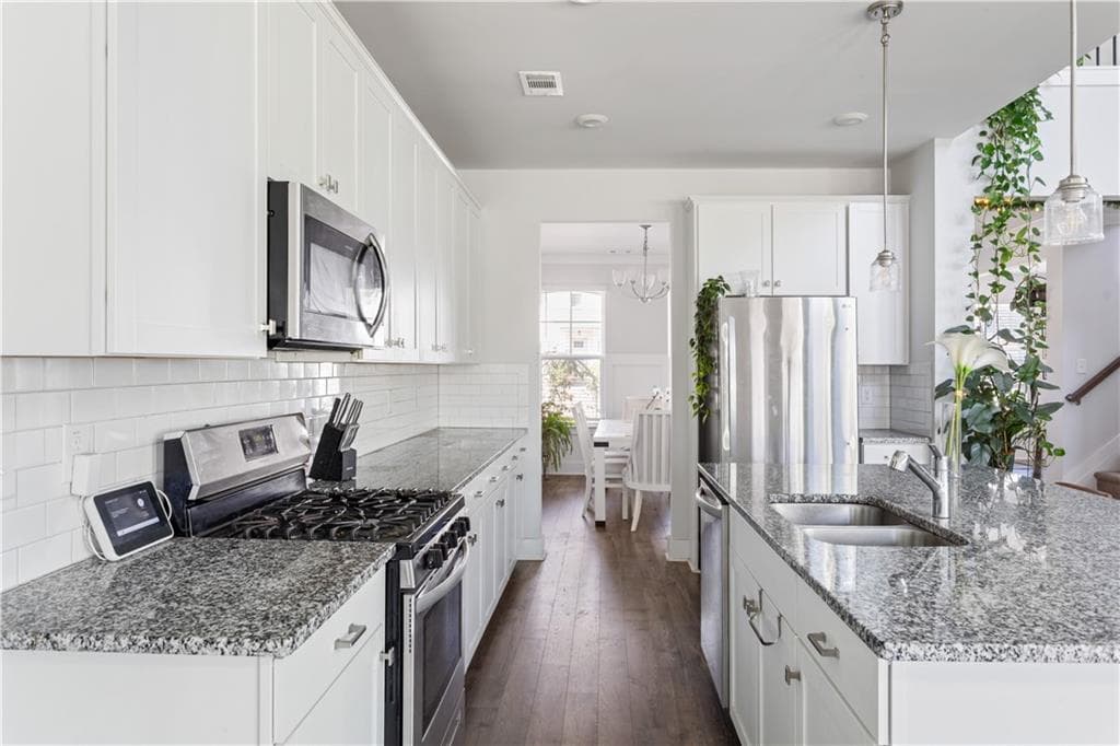 5 bedroom, 4 bathroom, 3,198 sq ft single family residence for rent at 201 Aspen Valley Lane, Dallas, GA 30157 for $3,150 a month — photo 5