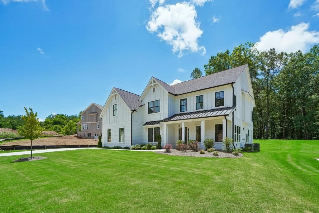 5 bedroom, 4 bathroom, 3,590 sq ft single family residence for sale at 4615 Greyson Manor Drive, Cumming, GA 30041 — photo 2