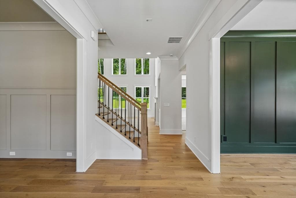 5 bedroom, 4 bathroom, 3,590 sq ft single family residence for sale at 4615 Greyson Manor Drive, Cumming, GA 30041 — photo 4
