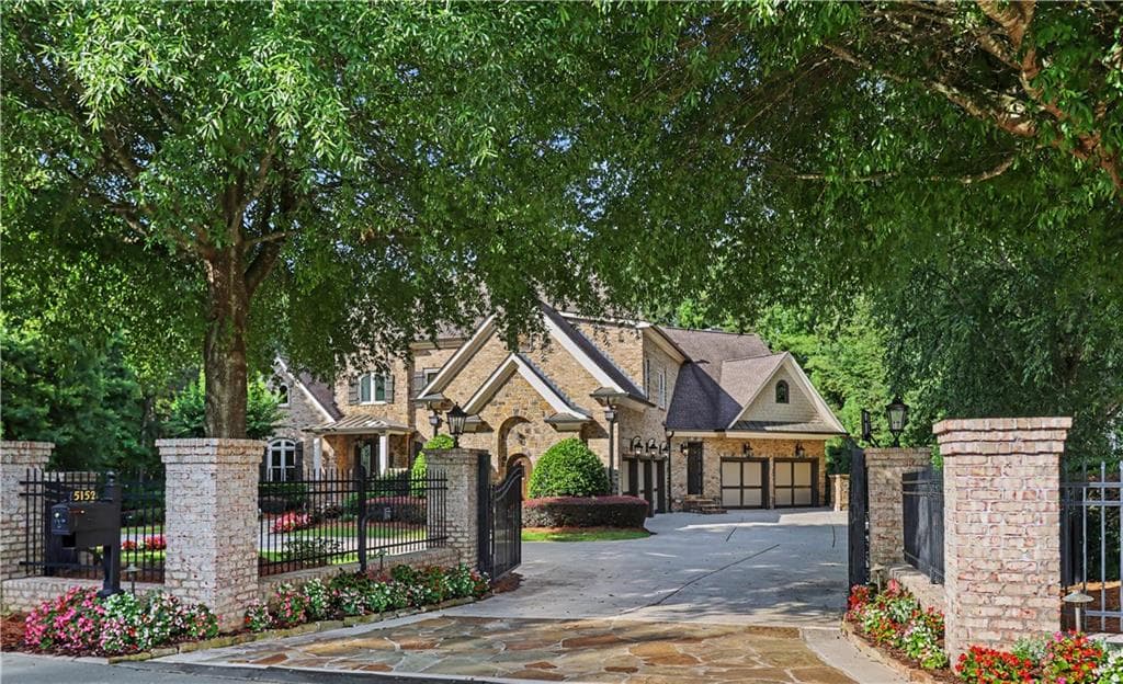 5 bedroom, 8 bathroom, 8,803 sq ft single family residence for sale at 5152 Legends Drive, Braselton, GA 30517 — photo 3