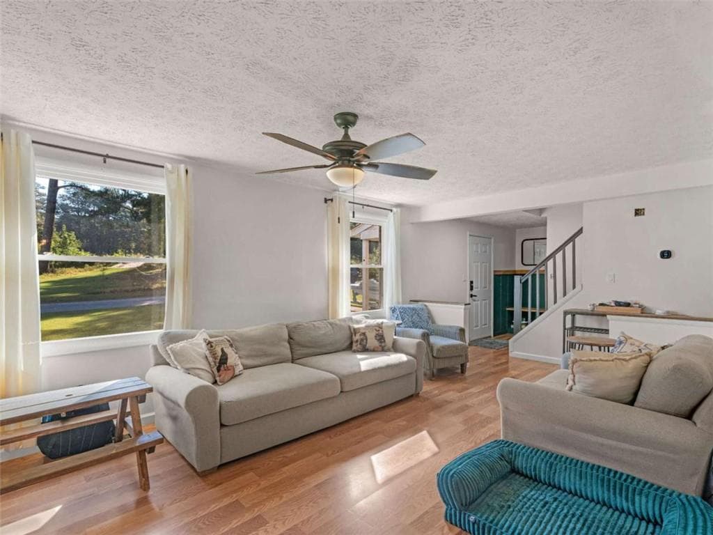 6 bedroom, 4 bathroom, 3,252 sq ft single family residence for sale at 2665 Shaw Road, Marietta, GA 30066 — photo 3