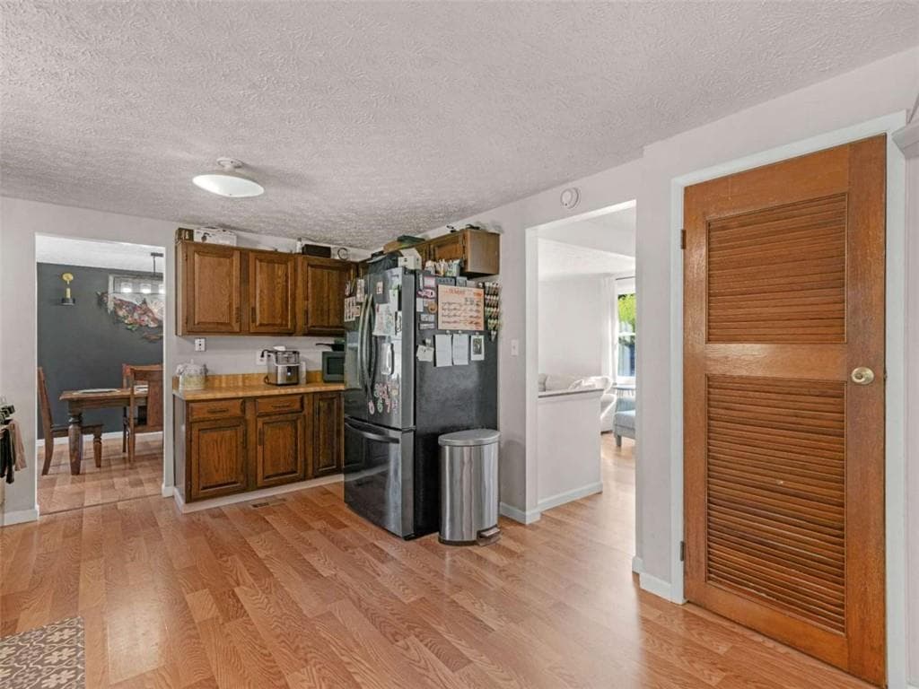 6 bedroom, 4 bathroom, 3,252 sq ft single family residence for sale at 2665 Shaw Road, Marietta, GA 30066 — photo 7