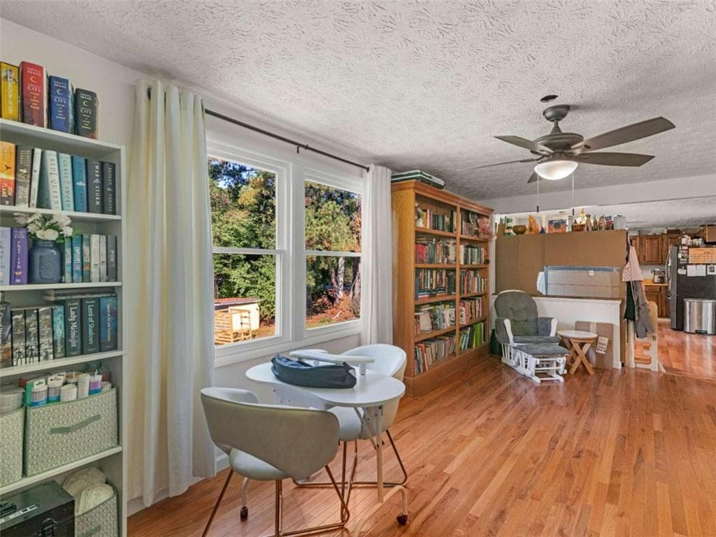 6 bedroom, 4 bathroom, 3,252 sq ft single family residence for sale at 2665 Shaw Road, Marietta, GA 30066 — photo 9