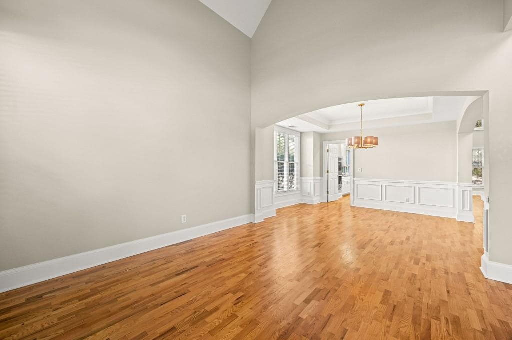 4 bedroom, 3 bathroom, 3,400 sq ft single family residence for rent at 4595 Windsor Gate Court, Sandy Springs, GA 30342 for $5,200 a month — photo 8