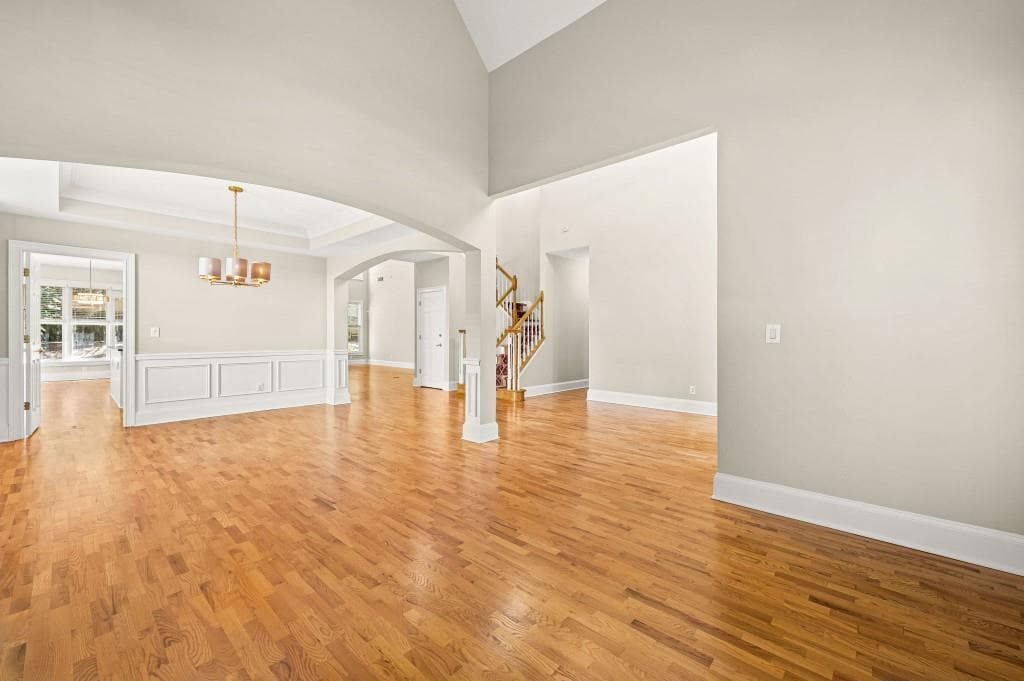 4 bedroom, 3 bathroom, 3,400 sq ft single family residence for rent at 4595 Windsor Gate Court, Sandy Springs, GA 30342 for $5,200 a month — photo 9