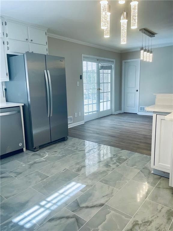 4 bedroom, 3 bathroom, 1,727 sq ft single family residence for rent at 471 Village Green Court, Lilburn, GA 30047 for $2,399 a month — photo 6
