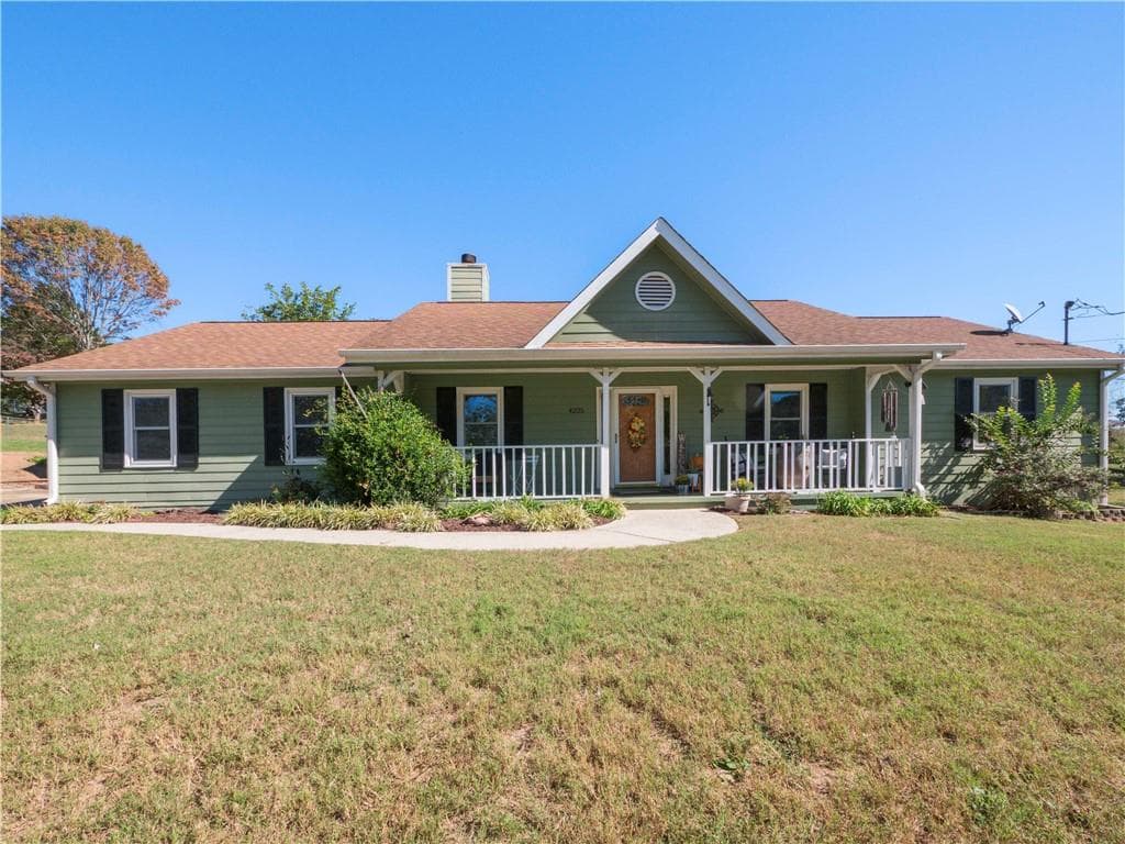 3 bedroom, 2 bathroom, 1,318 sq ft single family residence under contract at 4225 Rolling Ridge, Gillsville, GA 30543 — photo 4