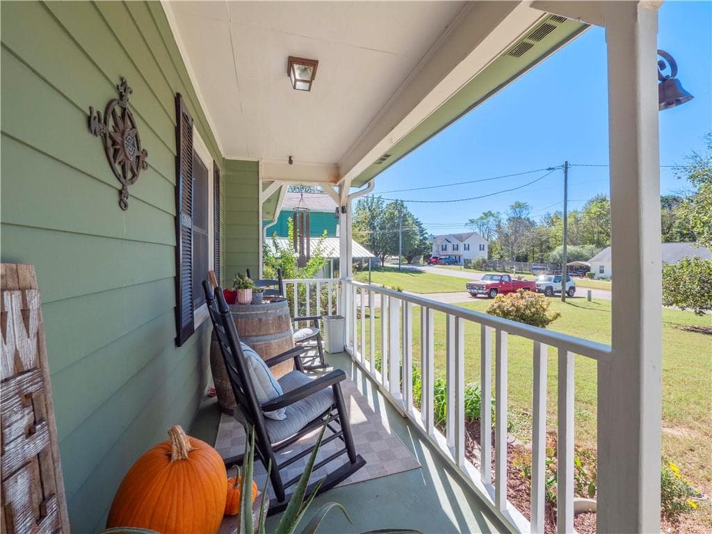 3 bedroom, 2 bathroom, 1,318 sq ft single family residence under contract at 4225 Rolling Ridge, Gillsville, GA 30543 — photo 10