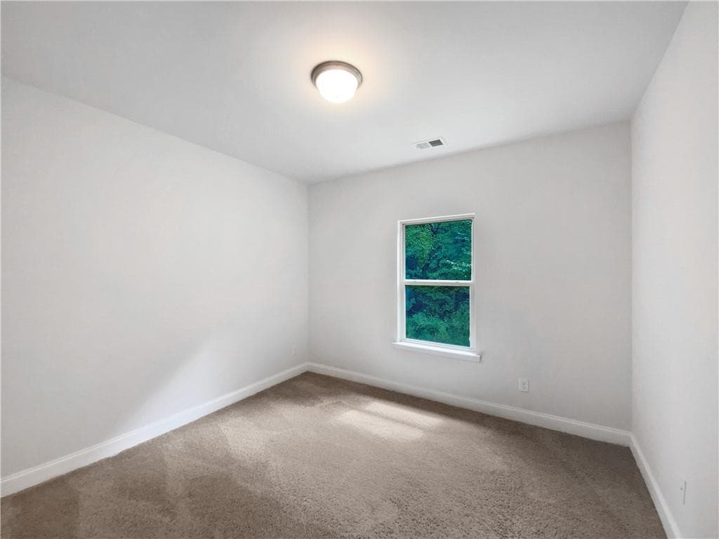 4 bedroom, 2 bathroom, 2,458 sq ft single family residence for sale at 1037 Yorkshire Drive, Griffin, GA 30223 — photo 5