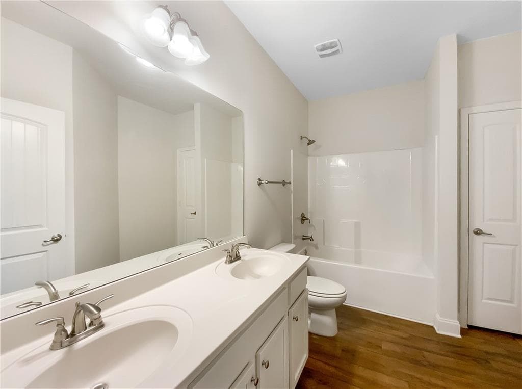 4 bedroom, 2 bathroom, 2,458 sq ft single family residence for sale at 1037 Yorkshire Drive, Griffin, GA 30223 — photo 7