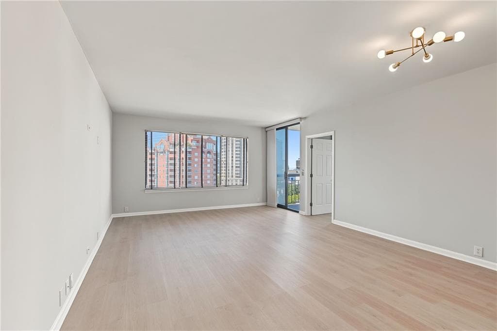 2 bedroom, 2 bathroom, 1,265 sq ft condominium for sale at 3481 Lakeside Drive 2107, Atlanta, GA 30326 — photo 5
