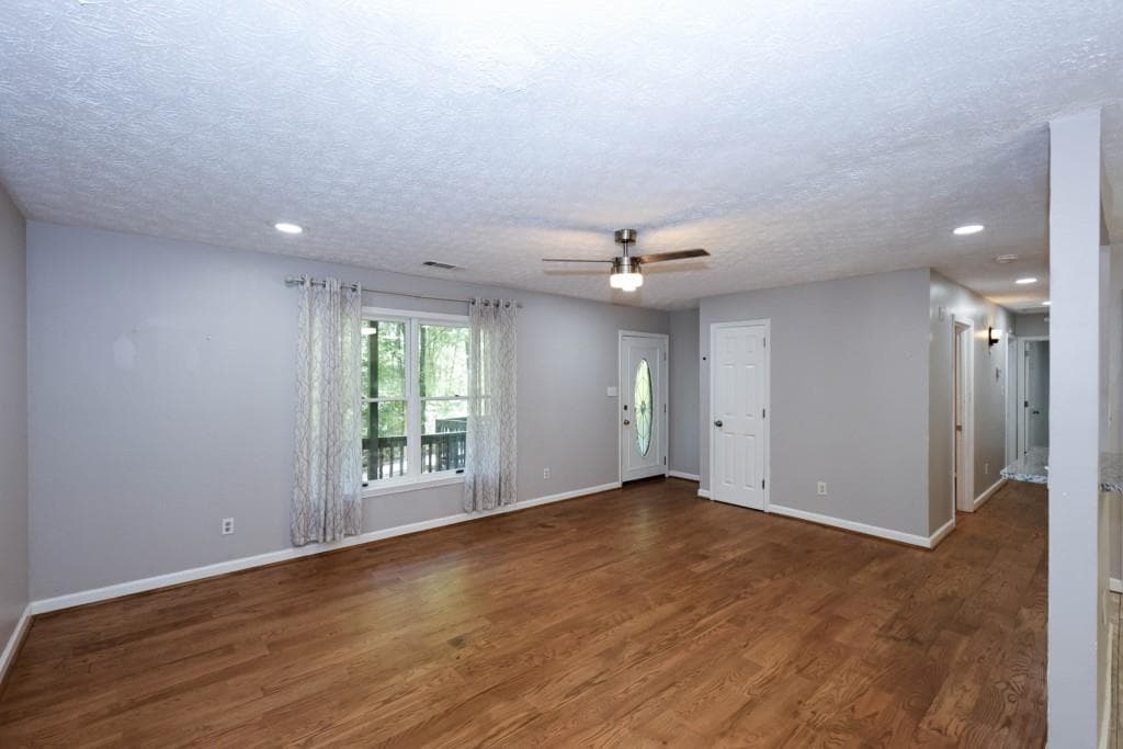 3 bedroom, 2 bathroom, 1,700 sq ft single family residence for rent at 4944 Shiloh Drive, Loganville, GA 30052 for $2,350 a month — photo 5