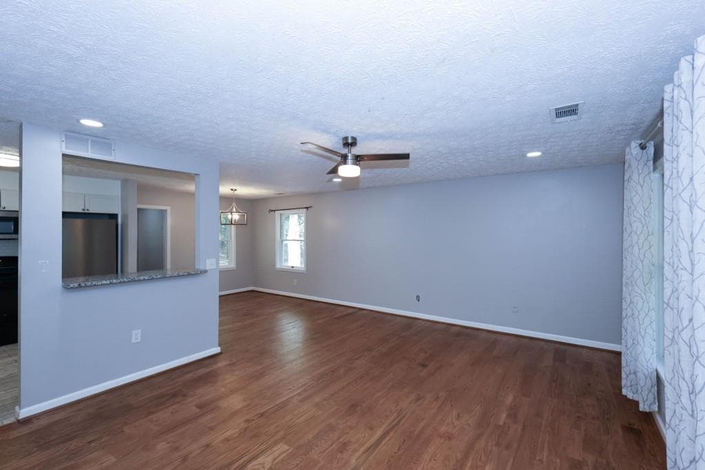 3 bedroom, 2 bathroom, 1,700 sq ft single family residence for rent at 4944 Shiloh Drive, Loganville, GA 30052 for $2,350 a month — photo 6