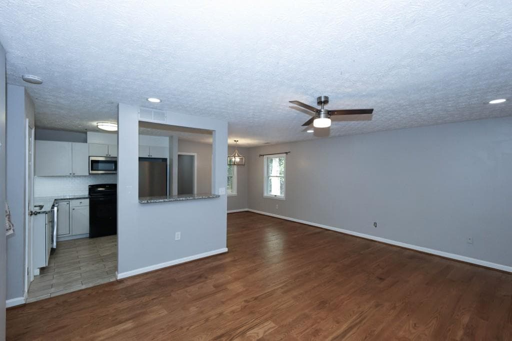 3 bedroom, 2 bathroom, 1,700 sq ft single family residence for rent at 4944 Shiloh Drive, Loganville, GA 30052 for $2,350 a month — photo 7