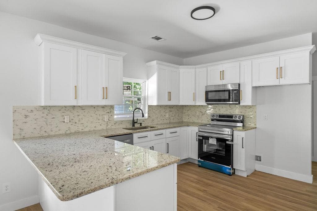 3 bedroom, 3 bathroom, 1,131 sq ft single family residence for sale at 11 Butler Street, Rome, GA 30161 — photo 4