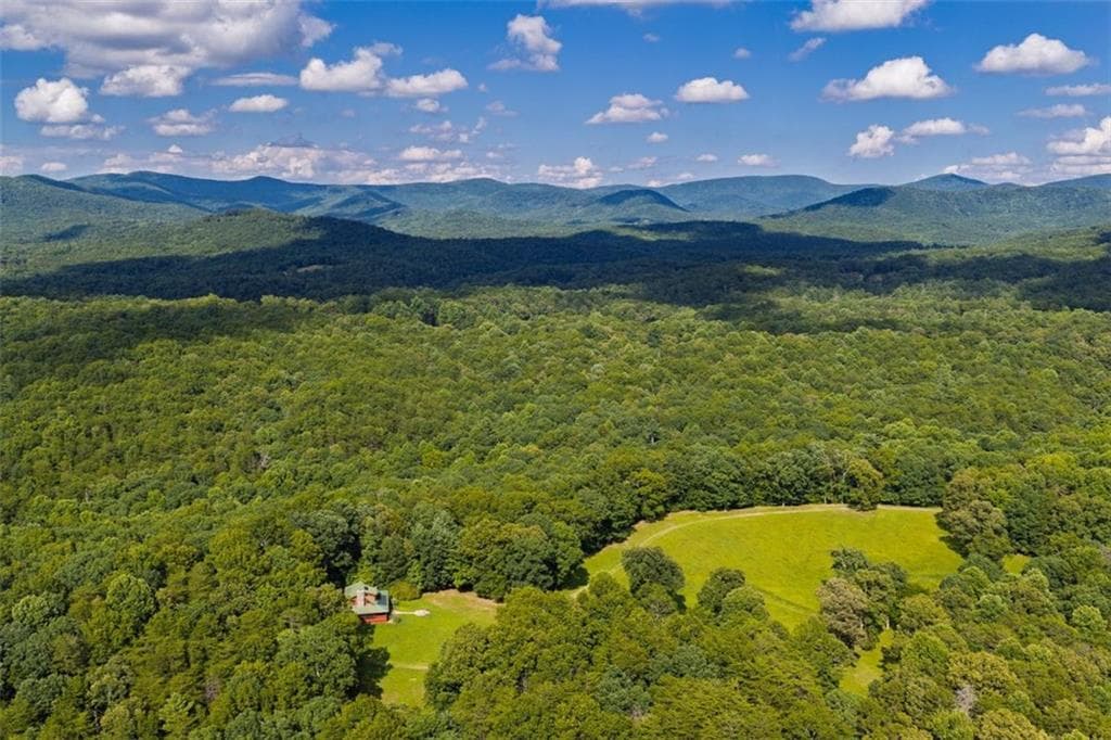 2 bedroom, 1 bathroom, 1,014 sq ft single family residence for sale at 196 Creek Camp Road, Ellijay, GA 30536 — photo 6