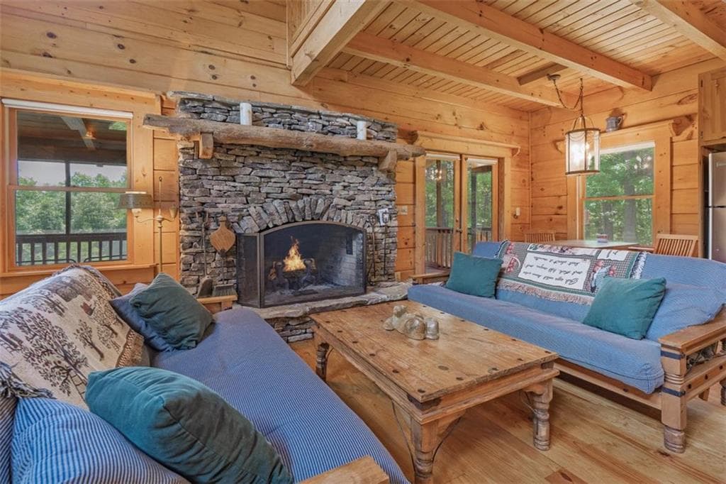 2 bedroom, 1 bathroom, 1,014 sq ft single family residence for sale at 196 Creek Camp Road, Ellijay, GA 30536 — photo 10