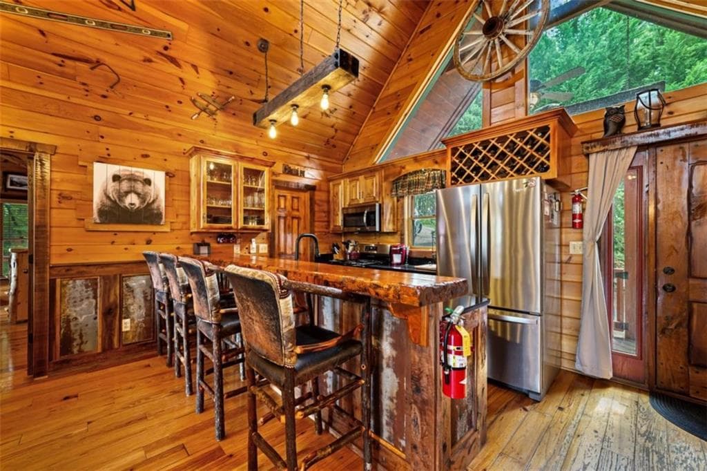 3 bedroom, 4 bathroom, 2,676 sq ft single family residence for sale at 551 Amy Creek Circle, Ellijay, GA 30540 — photo 10