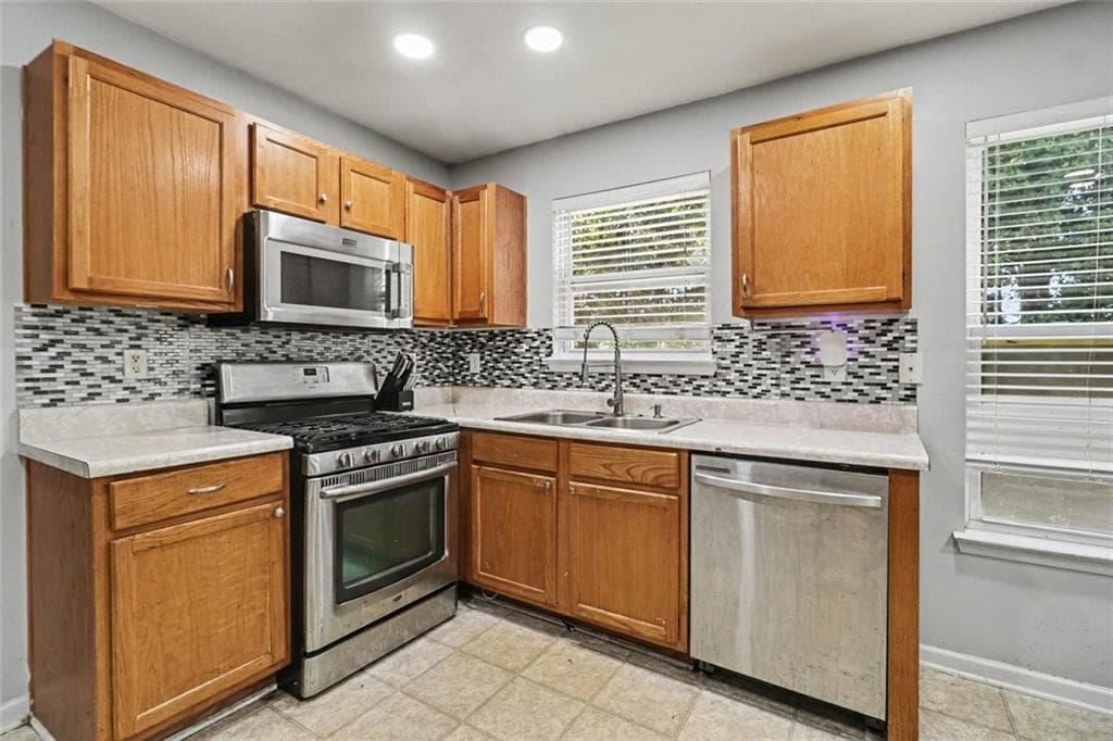 4 bedroom, 3 bathroom, 2,331 sq ft single family residence for sale at 3032 Berthas Overlook, Douglasville, GA 30135 — photo 5