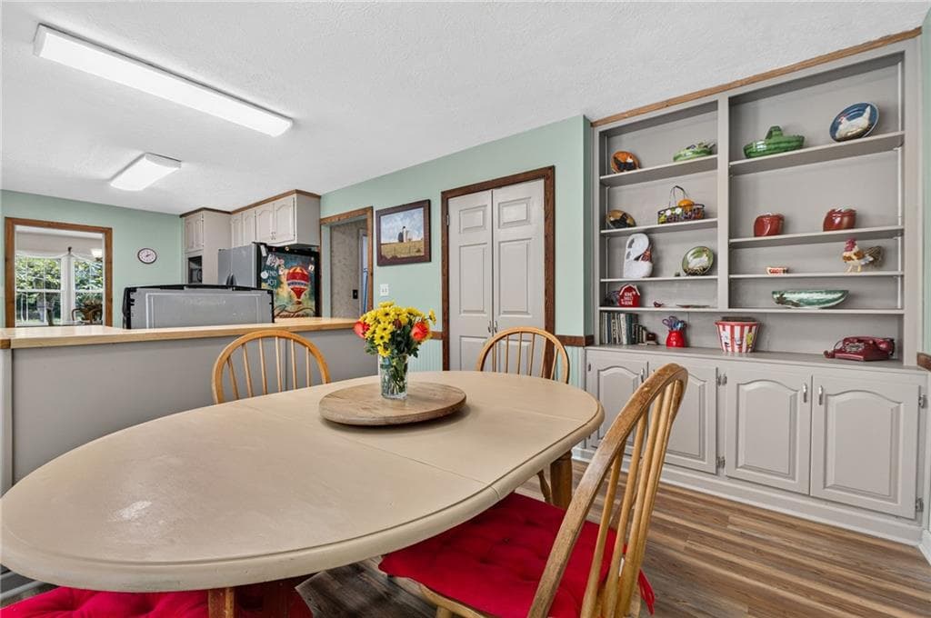 4 bedroom, 3 bathroom, 3,366 sq ft single family residence for sale at 169 Silver Dollar Road, Barnesville, GA 30204 — photo 7