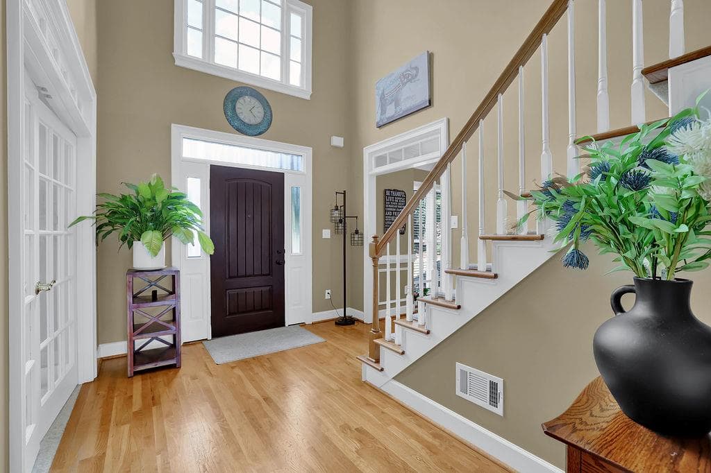 4 bedroom, 4 bathroom, 4,727 sq ft single family residence for sale at 1330 Lake Washington Circle, Lawrenceville, GA 30043 — photo 4