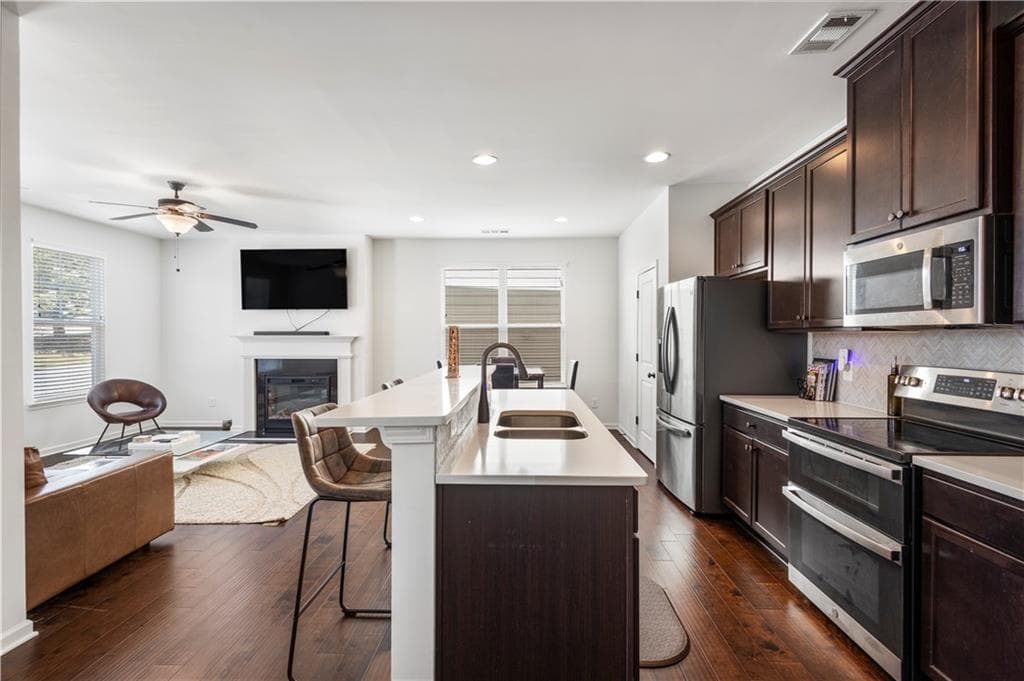3 bedroom, 3 bathroom, 2,974 sq ft single family residence for rent at 869 Venture Way, Atlanta, GA 30331 for $2,600 a month — photo 9