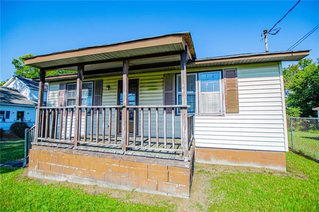 2 bedroom, 1 bathroom, 882 sq ft single family residence for sale at 6379 E Strickland Street, Douglasville, GA 30134 — photo 4
