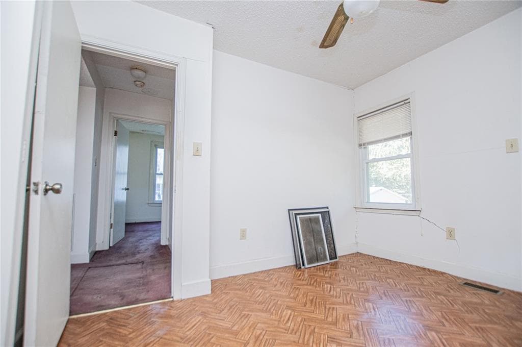 2 bedroom, 1 bathroom, 882 sq ft single family residence for sale at 6379 E Strickland Street, Douglasville, GA 30134 — photo 9