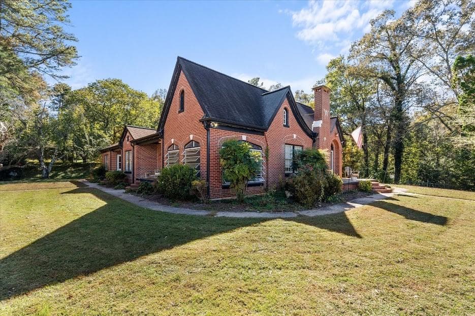 3 bedroom, 2 bathroom, 3,349 sq ft single family residence for sale at 48 Webb Drive, Heflin, AL 36264 — photo 6