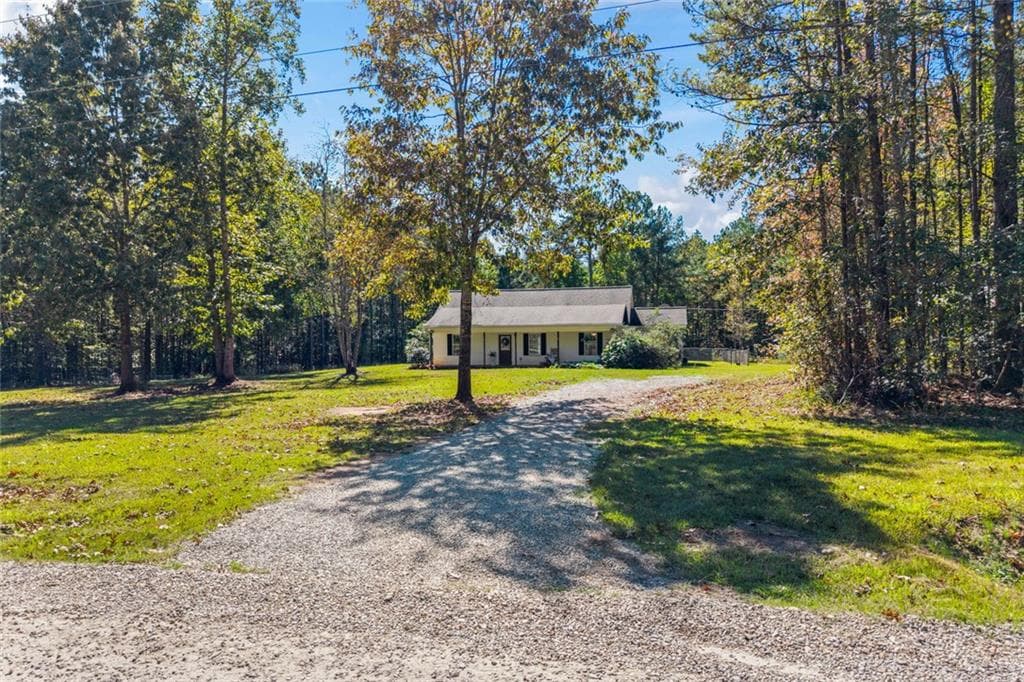 4 bedroom, 2 bathroom, 1,368 sq ft single family residence for sale at 1148 Oconee Forest Road, Monticello, GA 31064 — photo 4