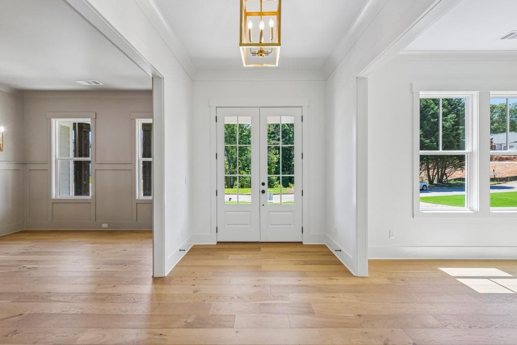 4 bedroom, 4 bathroom, 3,777 sq ft single family residence for sale at 9155 Greenway Court, Gainesville, GA 30506 — photo 5