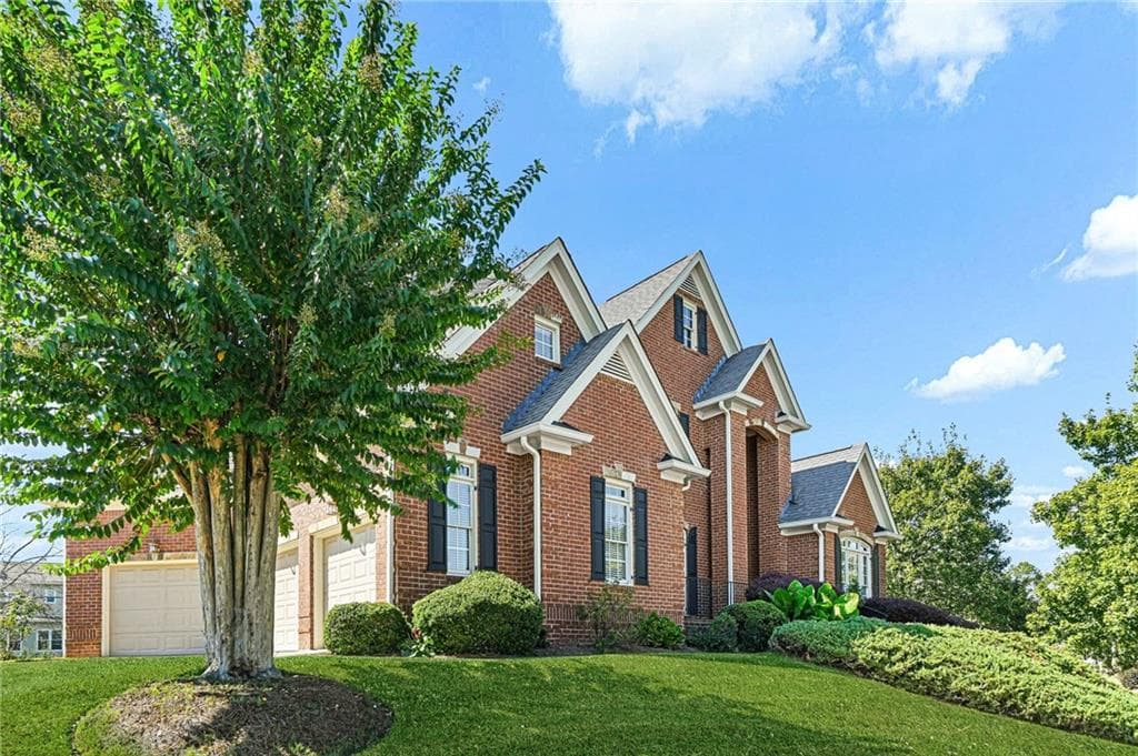 5 bedroom, 5 bathroom, 6,604 sq ft single family residence for sale at 2898 Stone Column Lane, Buford, GA 30519 — photo 2