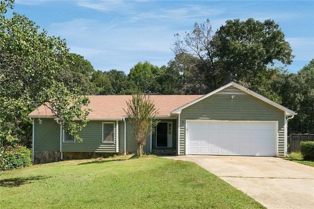 3 bedroom, 2 bathroom, 1,441 sq ft single family residence for rent at 35 Helen Lane, Stockbridge, GA 30281 for $1,780 a month