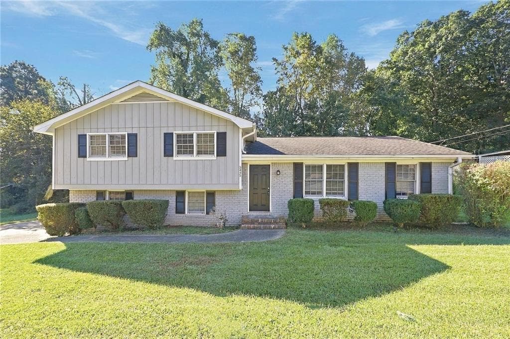 3 bedroom, 2 bathroom, 1,660 sq ft single family residence for rent at 5445 Mill Valley Drive, Douglasville, GA 30135 for $1,595 a month