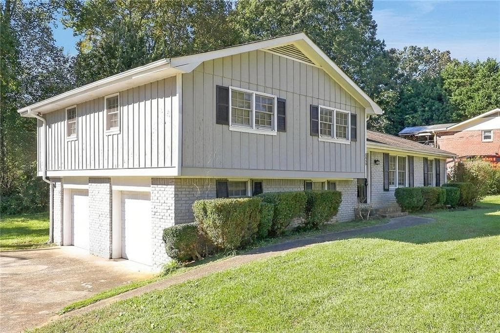 3 bedroom, 2 bathroom, 1,660 sq ft single family residence for rent at 5445 Mill Valley Drive, Douglasville, GA 30135 for $1,595 a month — photo 2