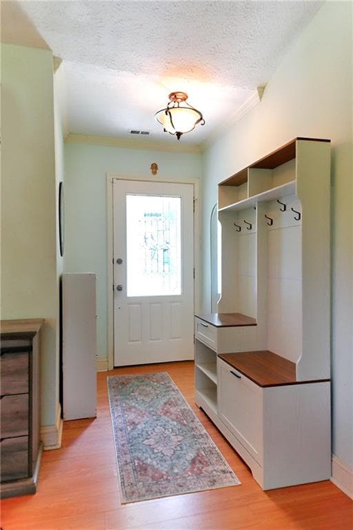 4 bedroom, 2 bathroom, 1,920 sq ft single family residence for sale at 2722 Inverloch Circle, Duluth, GA 30096 — photo 4