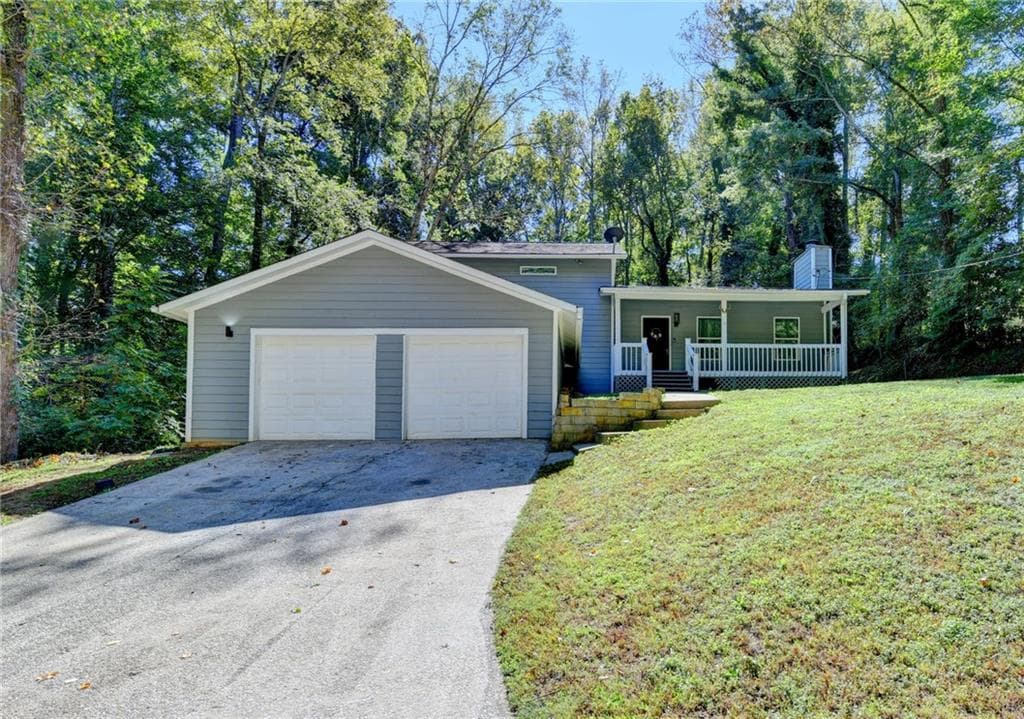 5 bedroom, 3 bathroom, 1,968 sq ft single family residence for sale at 236 Hazel Street, Lithia Springs, GA 30122 — photo 2