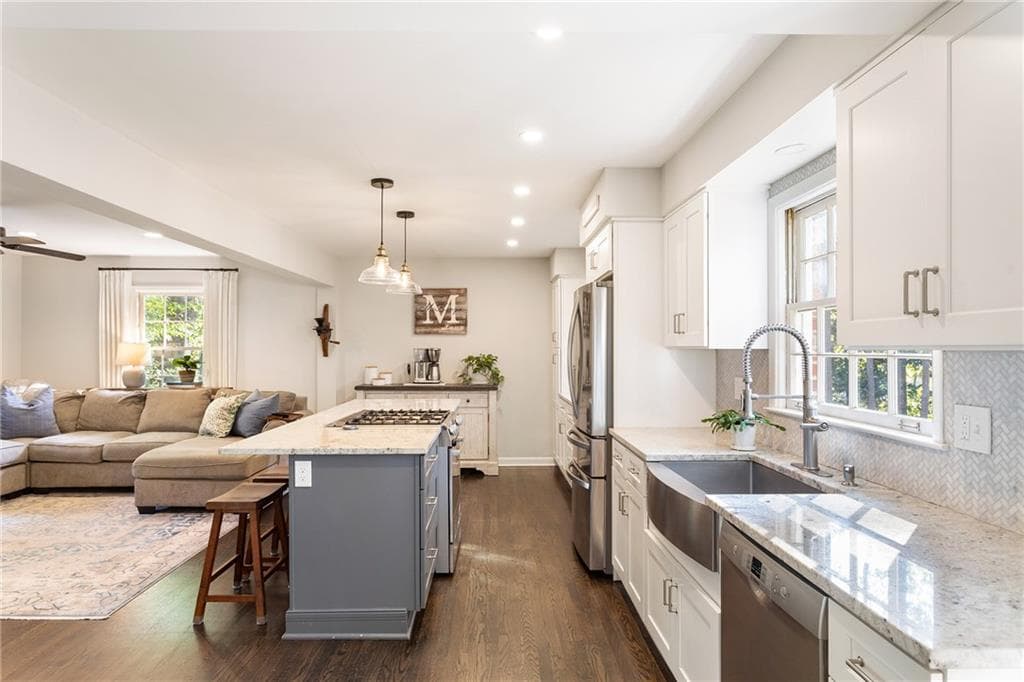 4 bedroom, 3 bathroom, 2,526 sq ft single family residence for sale at 95 Whispering Way, Sandy Springs, GA 30328 — photo 8